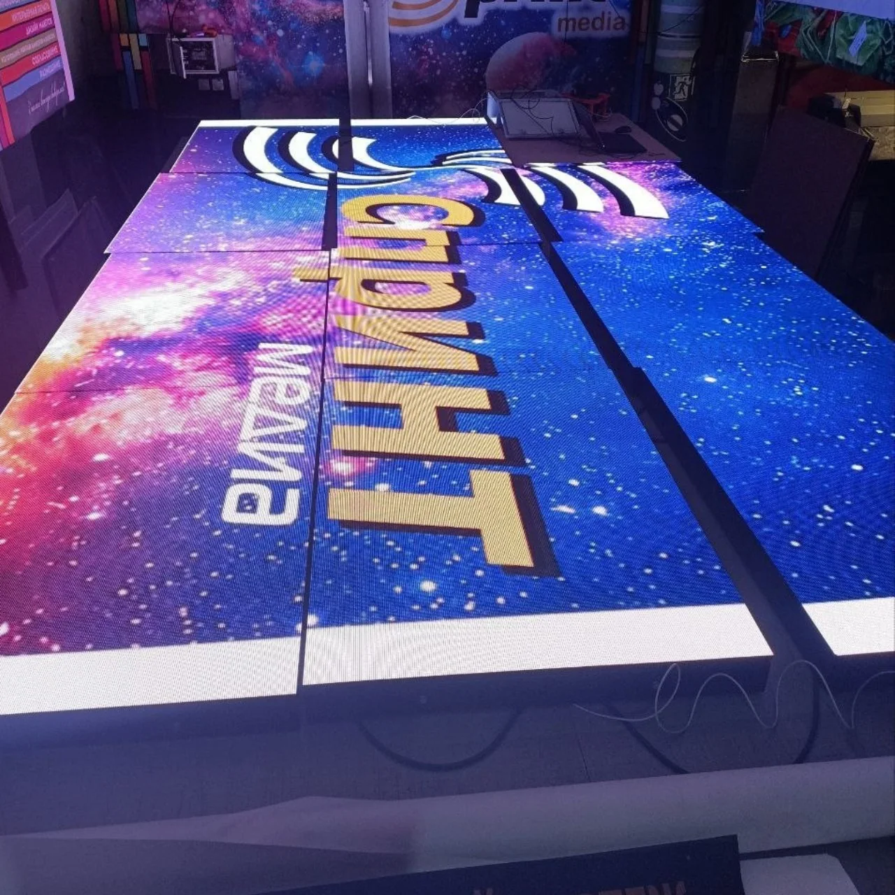 LED-экраны в ТЦ «Планета» — работа Спринт Медиа